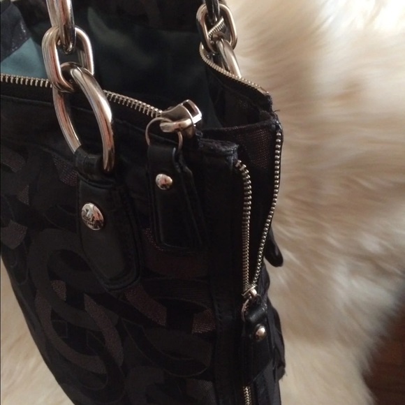 Coach - Picture 2 of 4